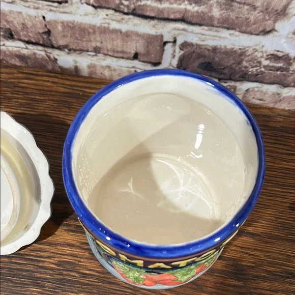 Vintage 1996 Ceramic Tomato Canister with Lid - Picture 4 of 7